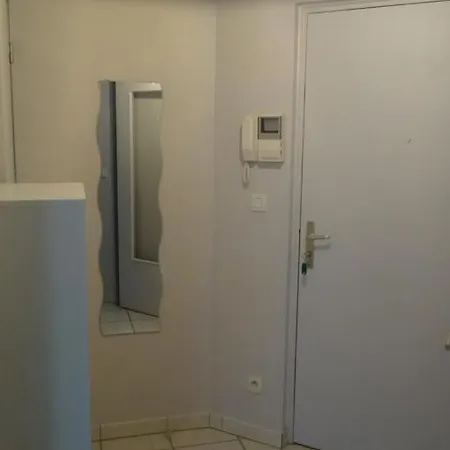T2 Standing Confort Au Calme - Parking En Option * Lyon