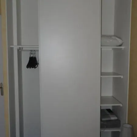 Appartement T2 Standing Confort Au Calme - Parking En Option Lyon