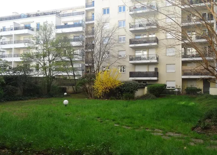 Apartment T2 Standing Confort Au Calme - Parking En Option *